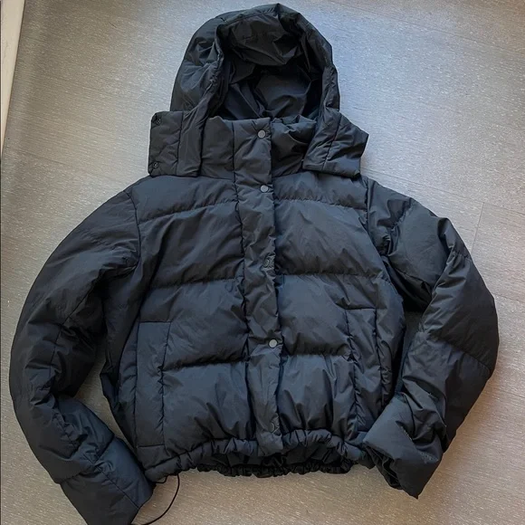 Lululemon Wunder Puff Cropped Jacket
Black Size 8 - Picture 9 of 11